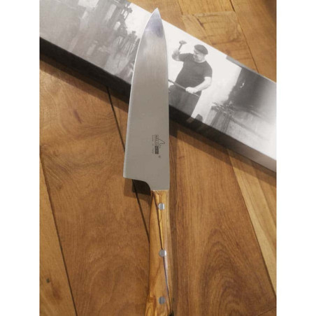 Coltello trinciante Maglio Nero Iside legno di Olivo 21 cm