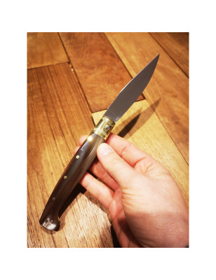 coltello con lama pieghevole pattada manico corno