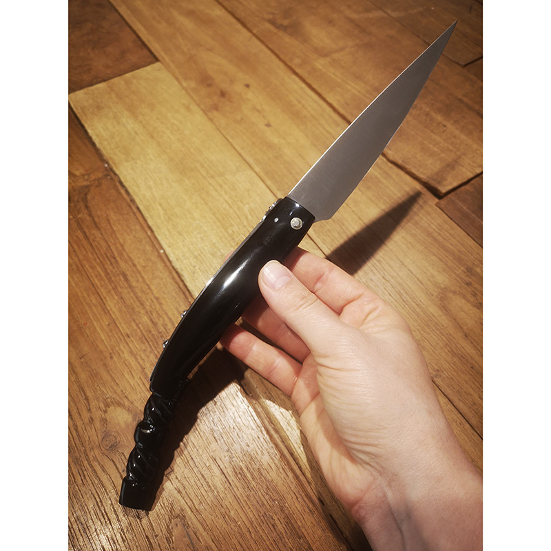 Coltello Trinciante Forgiato in Corno di Bue da 25cm - I Coltelli  dell'Artigiano - Coltelleria L'Artigiano Scarperia, Firenze, Mugello -  Coltelli Forgiati Artigianali, Coltelli da Tavola e Bistecca, Coltelli  Regionali e Storici