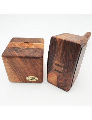 Schiaccianoci artigianale cubo in legno Robe di legno