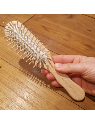 Spazzola per districare i capelli Acca Kappa in legno di faggio