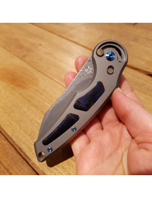 coltello tascabile pieghevole con lama in damasco