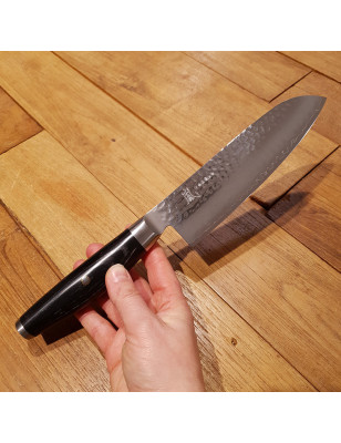 coltello giapponese con lama martellata di alta qualità