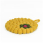 Sottopentola tondo pompon giallo Hat Hatage Udhyog 19 cm Sottopentola tondo pompon giallo Hat Hatage Udhyog 19 cm