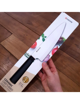 Coltello trinciante con lama in ceramica per un super taglio