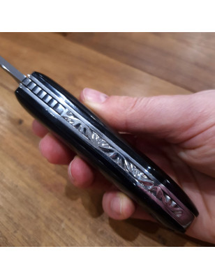 folding knife