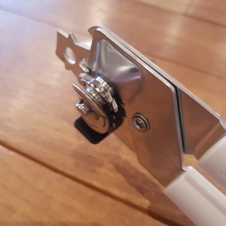 Apriscatole Brabantia Tasty+ con apribottiglie