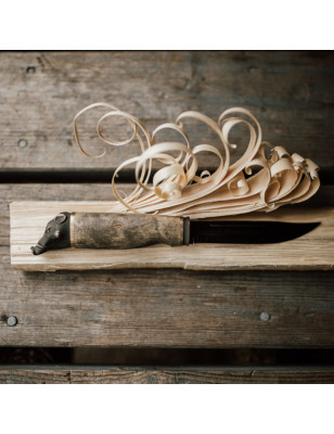 Fixed blade knife for hunting and fishing