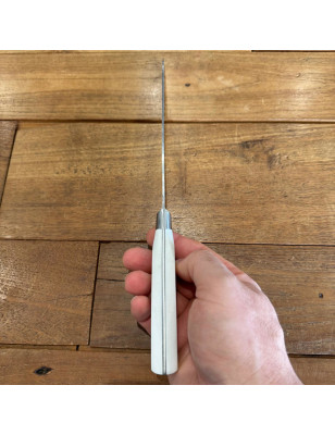 Coltello seghettato per pane e dolci con manico bianco