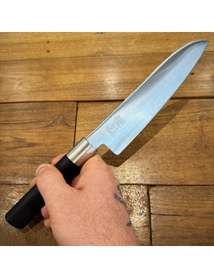 Coltello Santoku Kai Wasabi black realizzato in Giappone