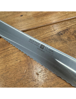 Coltello pane seghettato Wusthof Classic 23 cm