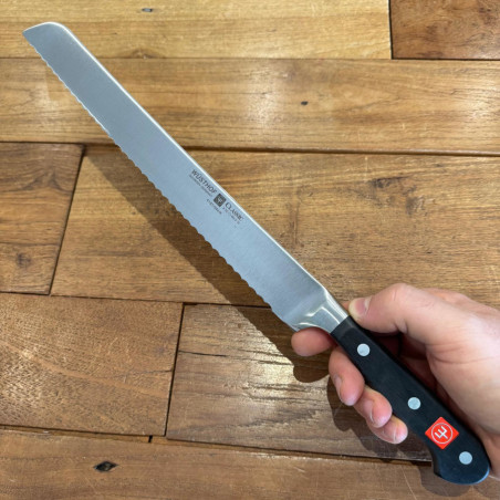 Coltello pane seghettato Wusthof Classic 23 cm