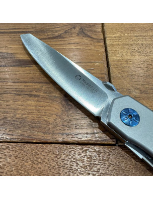 Coltello pieghevole da collezione con manico in Titanio