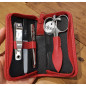 Set manicure 4 pezzi in acciaio con astuccio pelle rossa Set manicure 4 pezzi in acciaio con astuccio pelle rossa