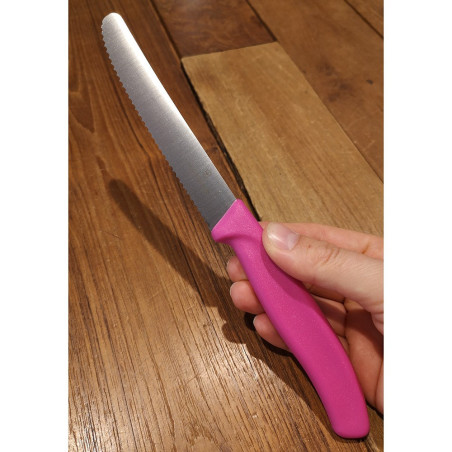 Coltello da tavola seghettato Victorinox rosa punta tonda