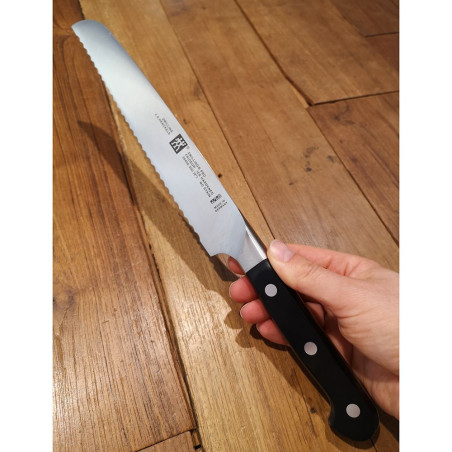 Coltello pane seghettato Zwilling Pro 20 cm