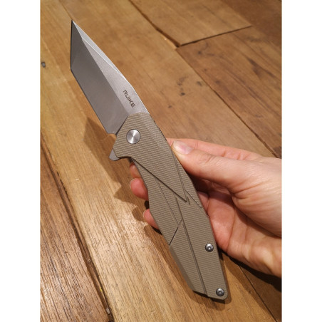 Coltello chiudibile Ruike P138-W G10 sabbia