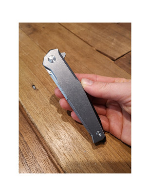 robusto coltello EDC chiudibile