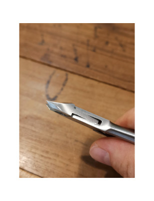 Tronchese cuticole inox Wictor manico lungo taglio 4 mm
