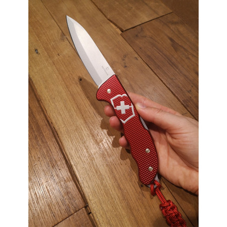 Coltello Victorinox Hunter Pro Alox rosso 0.9415.20