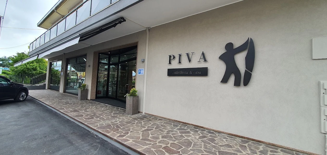 Ingresso della Coltelleria Piva a Conselve